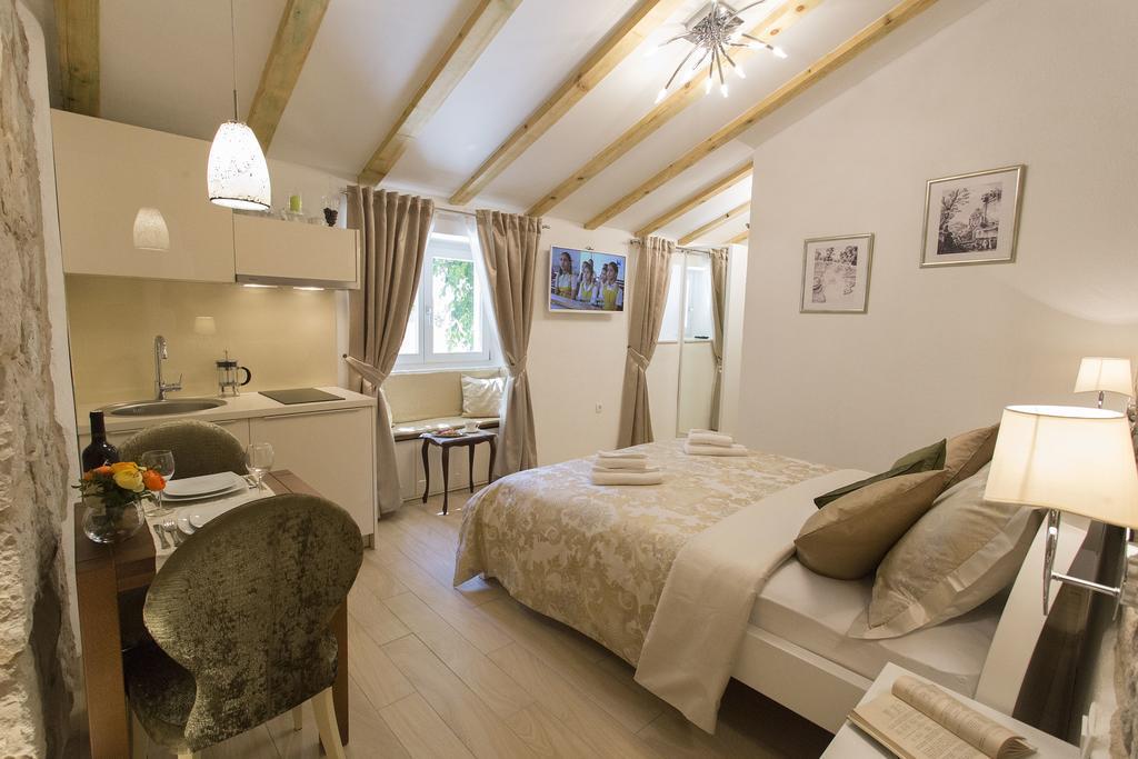 Summer Dream Studio Split Room photo