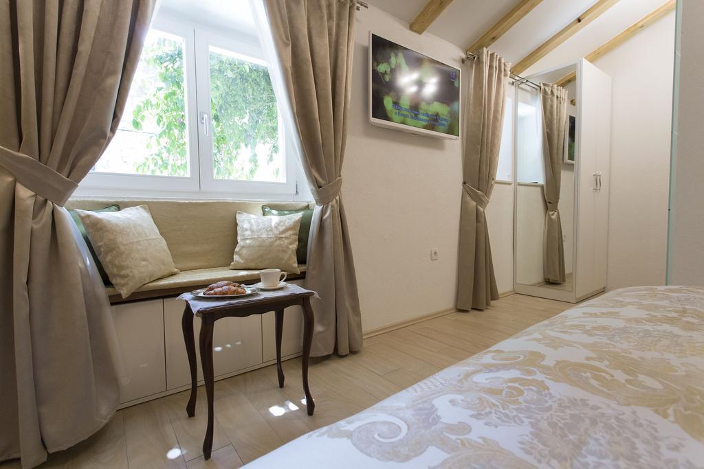 Summer Dream Studio Split Room photo